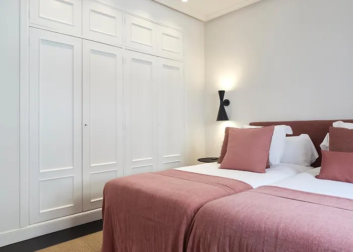 Pitipombo By Feelfree Daire *